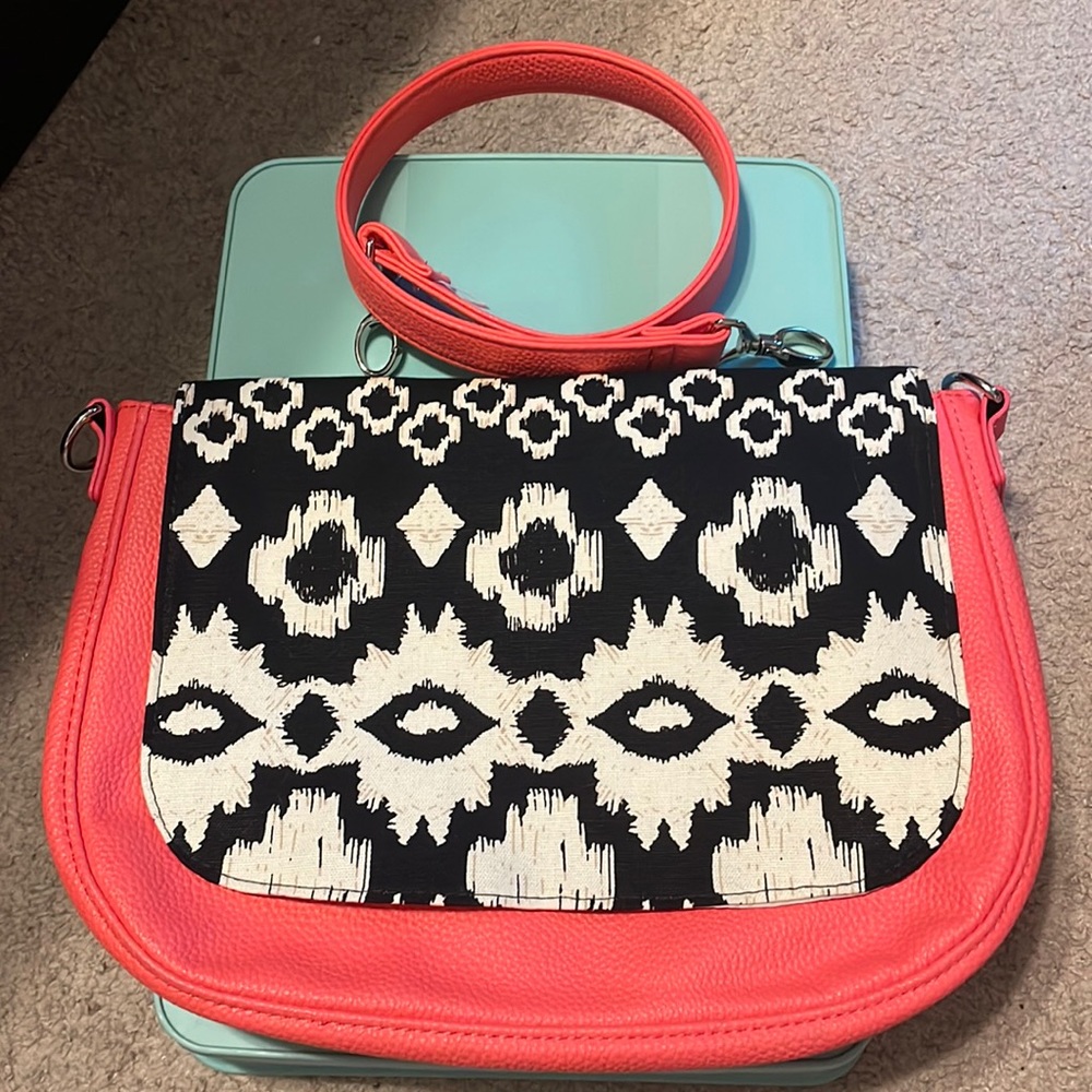 Thirty-one Hot pink purse